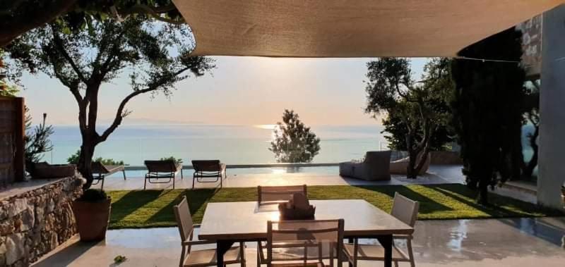 Villa Lithos คีมี ภายนอก รูปภาพ