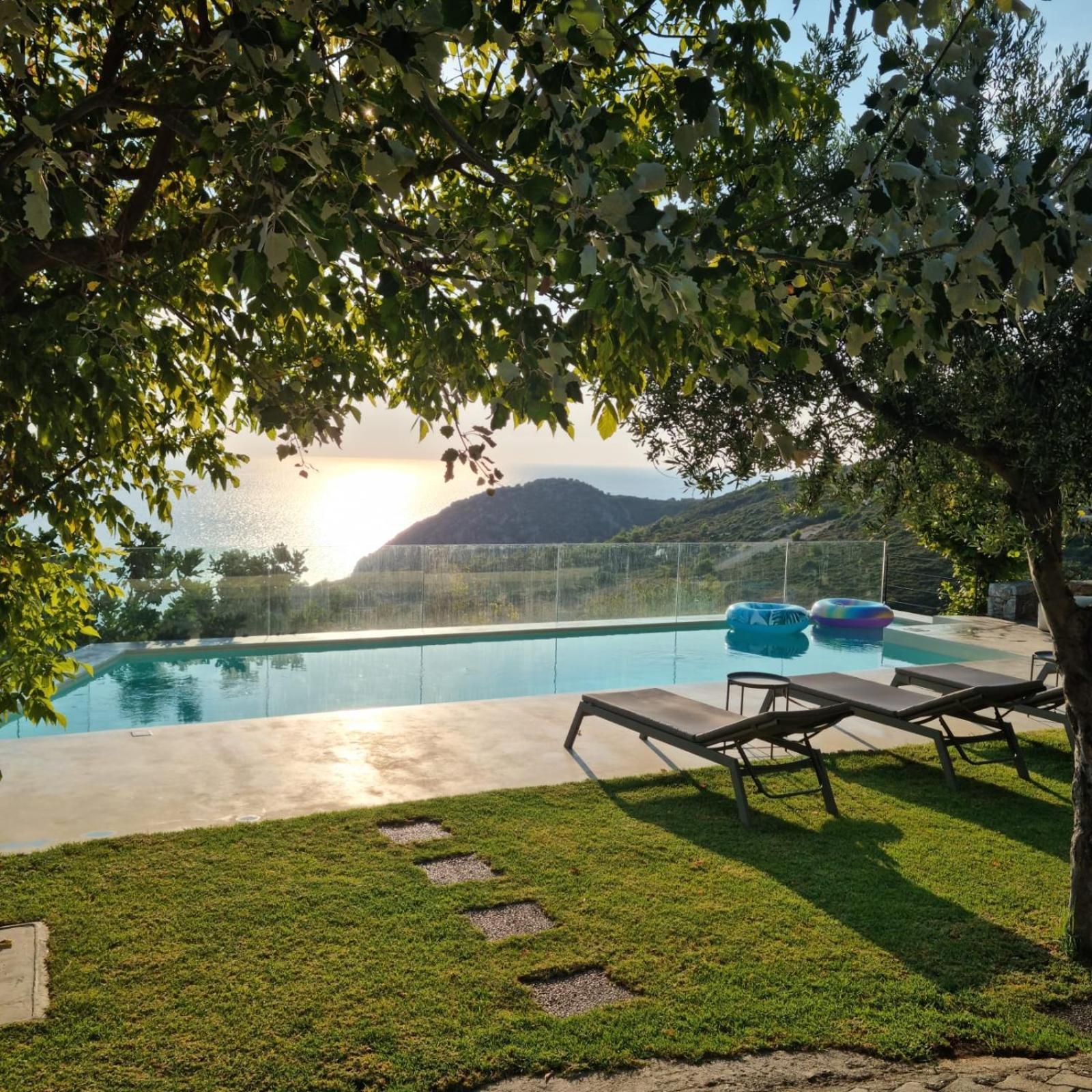 Villa Lithos คีมี ภายนอก รูปภาพ